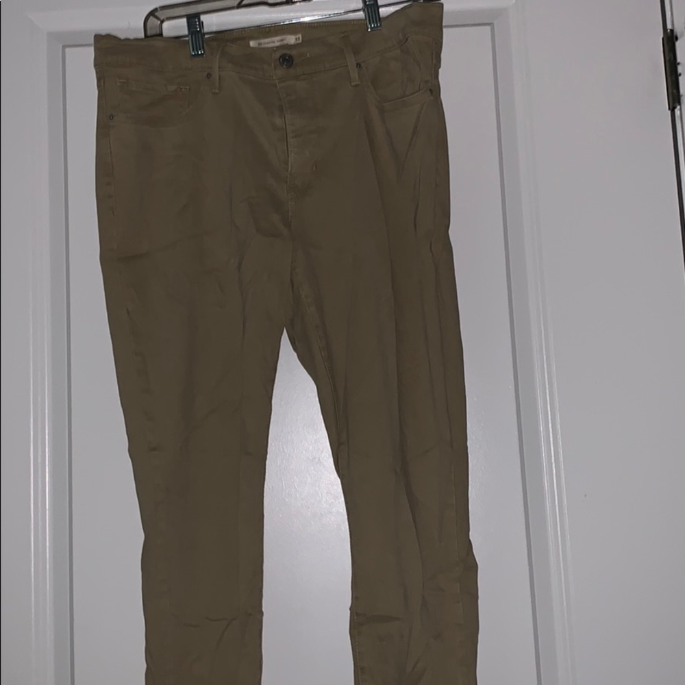 Khaki Levi skinny jeans